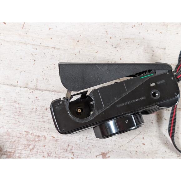 Vtg Fuji TW-300 38/65mm Film Camera w Case Pre-Winding Point Shoot PARTS/REPAIR - Picture 9 of 15